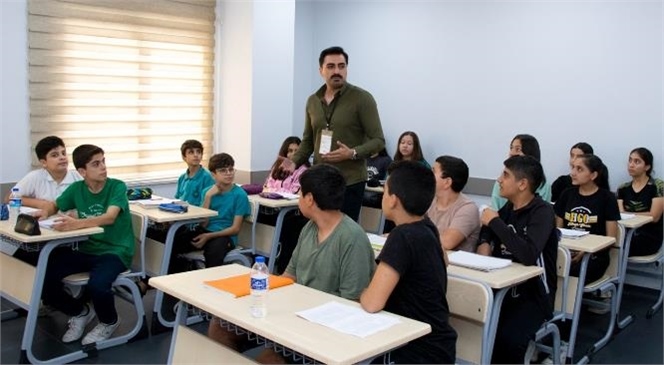 Mersin Büyükşehir'de Öğretmen De, Öğrenci De, Veli de Memnun! Kurs Merkezi Öğretmenleri, Büyükşehir Çatısı Altında Çalışmaktan Memnun