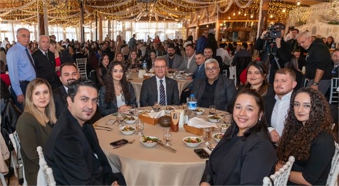 Başkan Seçer, Büyükşehir’in Emektar Öğretmenleri İle Bir Araya Geldi! "İyi Ki Böyle Değerli Öğretmenlerimizi Belediyemizin Bünyesine Kazandırmışız"