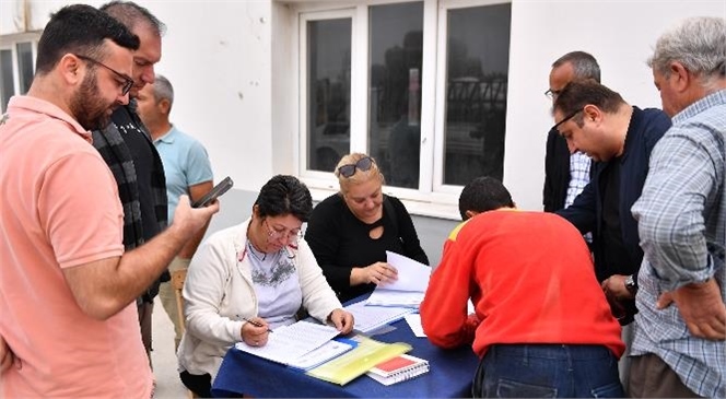 Tarsuslu Üreticilerin Mısır Flake Yemleri Teslim Edildi! "Büyükşehir’in Sayesinde Çiftçinin Yüzü Gülmeye Başladı"