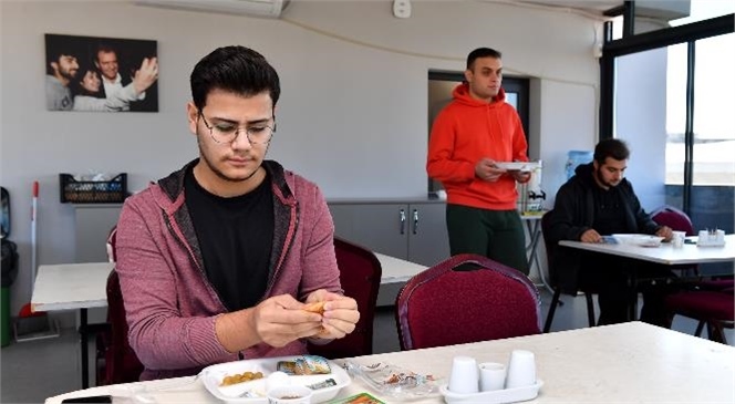 Mersin Büyükşehir’in Yurtları Aile Sıcaklığını Aratmıyor