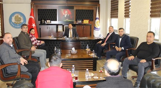 Deva Partisi Tarsus Belediye Başkan Adayı Ramazan Yıldırım Ve İlçe Yönetimi Tarsus Ticaret Borsası Yönetim Kuruluna Ziyarette Bulundu