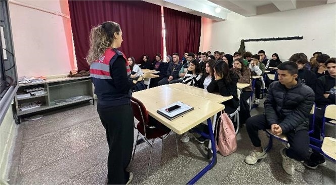 Mersin İl Jandarma Komutanlığı Ekipleri Erdemli İlçesi Tömük Anadolu Lisesi Öğrencilerine Siber Farkındalık Eğitimi Verdi