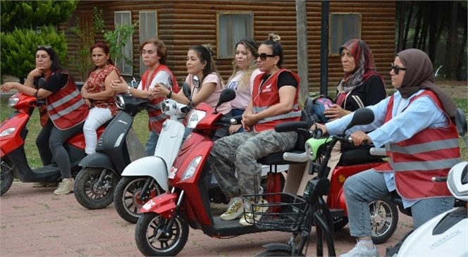 Mersin Tarsus'ta Yeni Kurulan Tarsuslu Motorlu Kadınlar Kulübü, İlk Etkinliğini Gençlik Kampı’nda Gerçekleştirdi