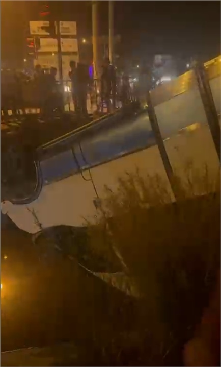 Tarsus'ta Korkunç Kaza: Minibüs Takla Atıp Dereye Uçtu, Çok Sayıda Yaralı!