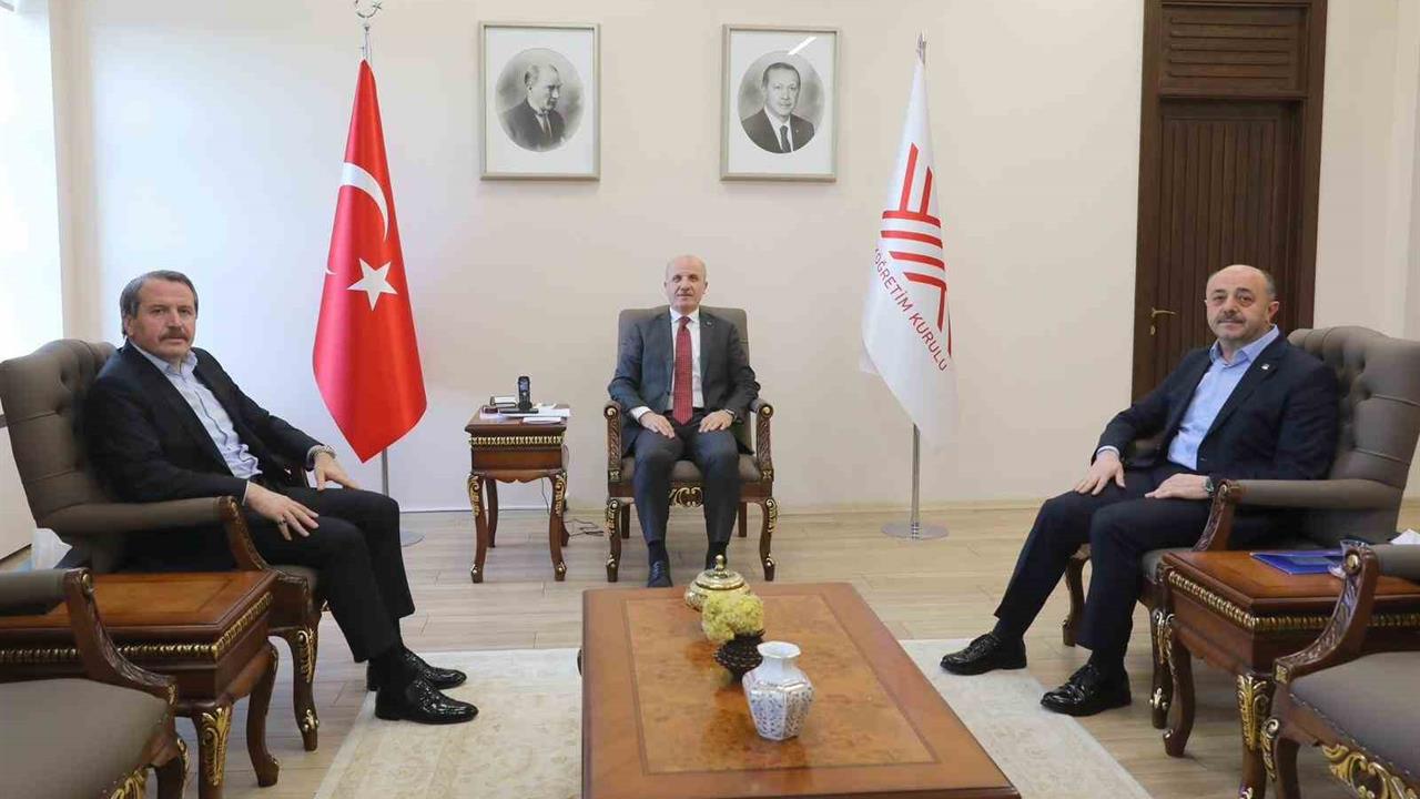 Ankara'da Eğitim-Bir-Sen YÖK Başkanı Özvar ile Görüşerek Hak Taleplerini İletti