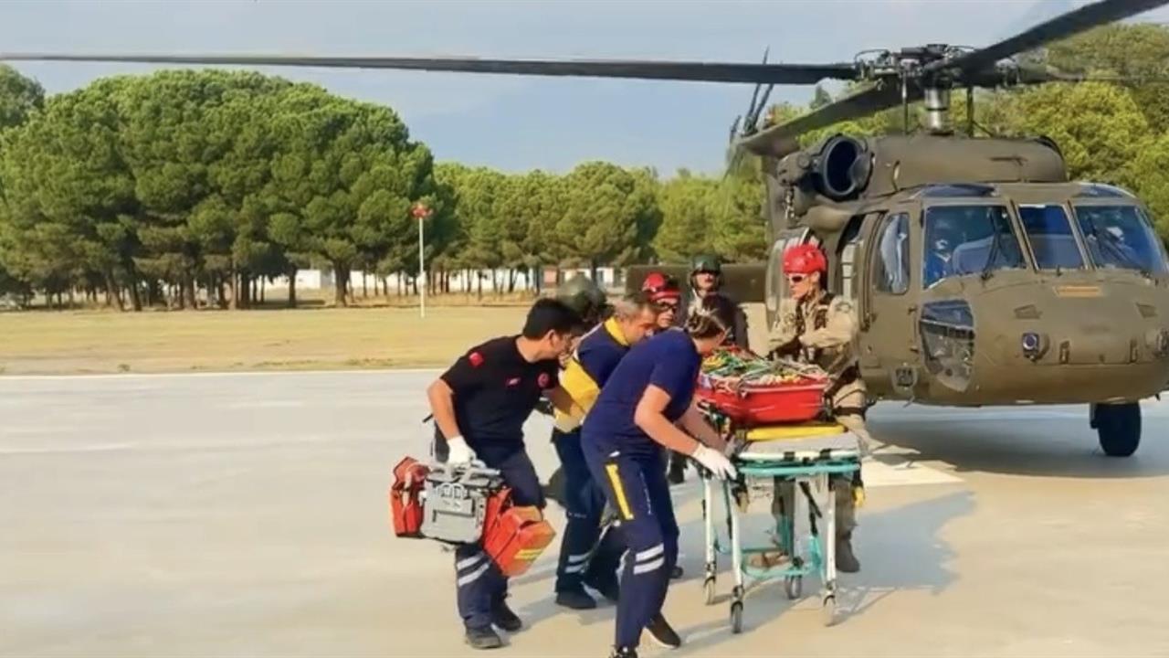 Kayalıklardan düşen doğa yürüyüşçüsü askeri helikopterle kurtarıldı - OSMANİYE