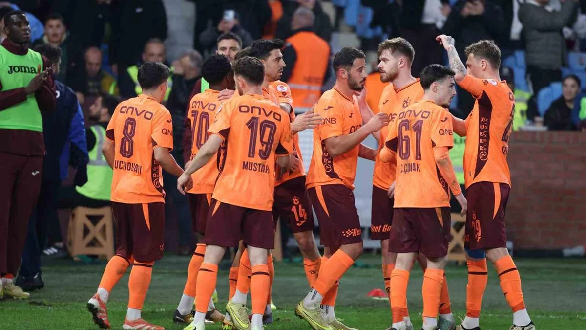 Trabzon'da Ziraat Türkiye Kupası'nda Trabzonspor, Vanspor FK'yi 2-0 mağlup etti | Mersin Haber - Mersin'den Haberiniz Olsun!