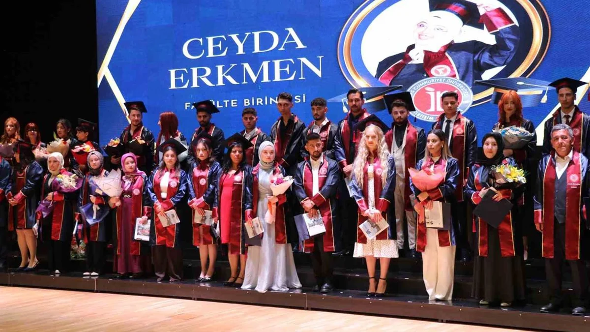 sivas-leti-im-fak-ltesi-mezunlar-kep-att-ve-diplomalar-n-ald