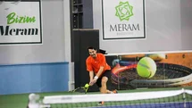 Meram'da Aileler Tenis Turnuvası Düzenleniyor
