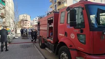 5 katlı binanın çatı katındaki yangın korkuttu