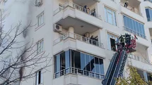 Batman’da apartmanda yangın: 20’den fazla kişi itfaiye merdiveniyle kurtarıldı