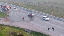 Balıkesir'de Cam Parçaları Trafiği Durdurdu