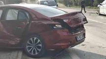 Sakarya'da İki Araç Çarpıştı