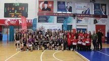 Cumhuriyet Anadolu Lisesi Voleybolda Şampiyon Oldu