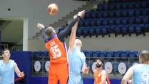 Hakkâri’de kurumlar arası basketbol heyecanı başladı
