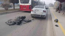 Malatya’da otomobille çarpışan motosikletli yaralandı