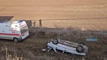 Çorum’da otomobil tarlaya uçtu: 2 yaralı