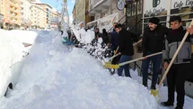 Hakkari'de Karla Mücadeleye Destek Verildi