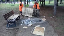 Tarsus Atatürk Gençlik ve Ötüken Parkı’nda Vandalizm Devam Ediyor: Kimliği Belirsiz Kişiler Oturma Banklarını Yaktı