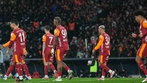 Galatasaray Fenerbahçe'ye Yenildi