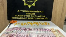 Polis 25 adet peçeteye emdirilmiş uyuşturucu madde ele geçirdi