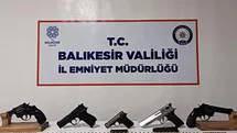 Bandırma'da 186 Ruhsatsız Silah Ele Geçirildi