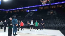 Cumhurbaşkanı Erdoğan Shaquille O’Neal ile Basketbol Oynadı