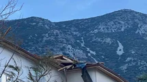 Kaş'ta Fırtına Okul Çatısını Hasara Uğrattı