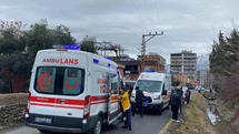 Osmaniye’de otomobille çarpışan motosiklet kanala düştü: 2 yaralı