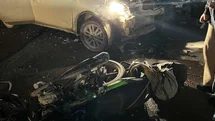 Bekirde Işıklarında Can Pazarı: Otomobil Motorla Çarpıştı, 1’i Ağır 3 Yaralı!