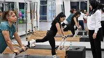 Mersin'de Kadınlar Reformer Pilatesle Güçleniyor