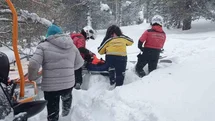 Sarıkamış'ta Yaralanan Kayakçıya Yardım