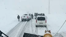 Muş'ta Fırtına Nedeniyle Mahsur Kalan Araçlar Kurtarıldı