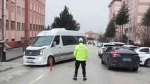 Burdur’da okul çevreleri ve servis araçlarına yönelik denetim