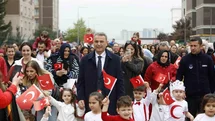 İlkadım'da Minik Öğrencilerden Bayrak Sevgisi
