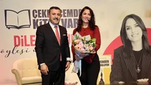 Dilek Cesur Küçükçekmeceli kadınlarla buluştu