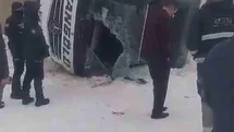 Ağrı'da Yolcu Otobüsü Devrildi