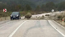 Bolu'da Kayalar Yola Düştü