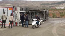 Kilis'te Tır Yan Yattı