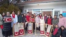 Gençlerden Türk Bayrağı’na ’Türk Düğümü’ ile ilmek