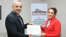 Elazığ aile destek merkezi kursiyerlerine sertifika