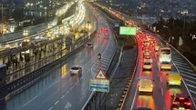 İstanbul'da Trafik Yoğunluğu Artıyor