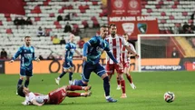 Antalya'da Antalyaspor, Samsunspor'u Yendi