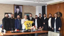 Tarsus İdmanyurdu Yönetimi, Tarsus İdmanyurdu Onursal Başkanı ve Mersin Milletvekili Kocamaz'ı Ziyaret Etti