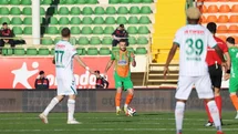 Alanyaspor Konyaspor Maçında İlk Yarı Sonucu 1-0