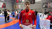 Düzce'de Gençler Güreş Şampiyonası Başarısı