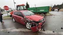 Otomobil-Traktör Çarpışması Düzce'de Meydana Geldi
