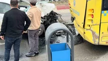 Siirt'te Otomobil ve Otobüs Çarpıştı