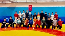 Bilecik'te Güreş Antrenmanları Devam Ediyor