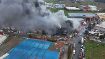 Silivri kablo ve inşaat malzemeleri üreten fabrikada yangın çıktı